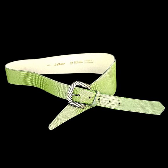 Vintage Avocado Green Leather Statement Belt Brass Buckle USA 27–31 Small - Picture 2 of 13